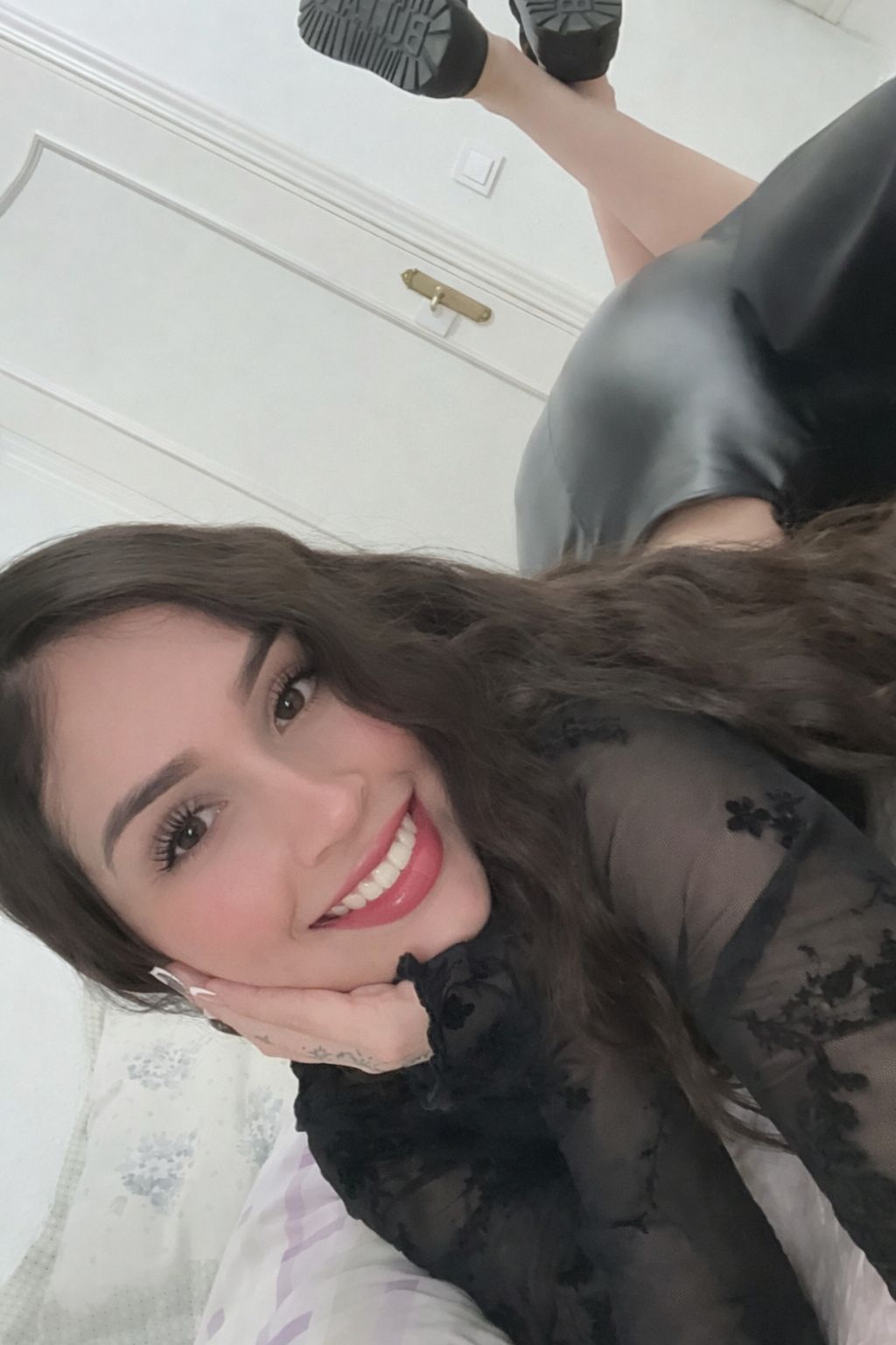 Escort - SAMIRA - Ibiza Tops